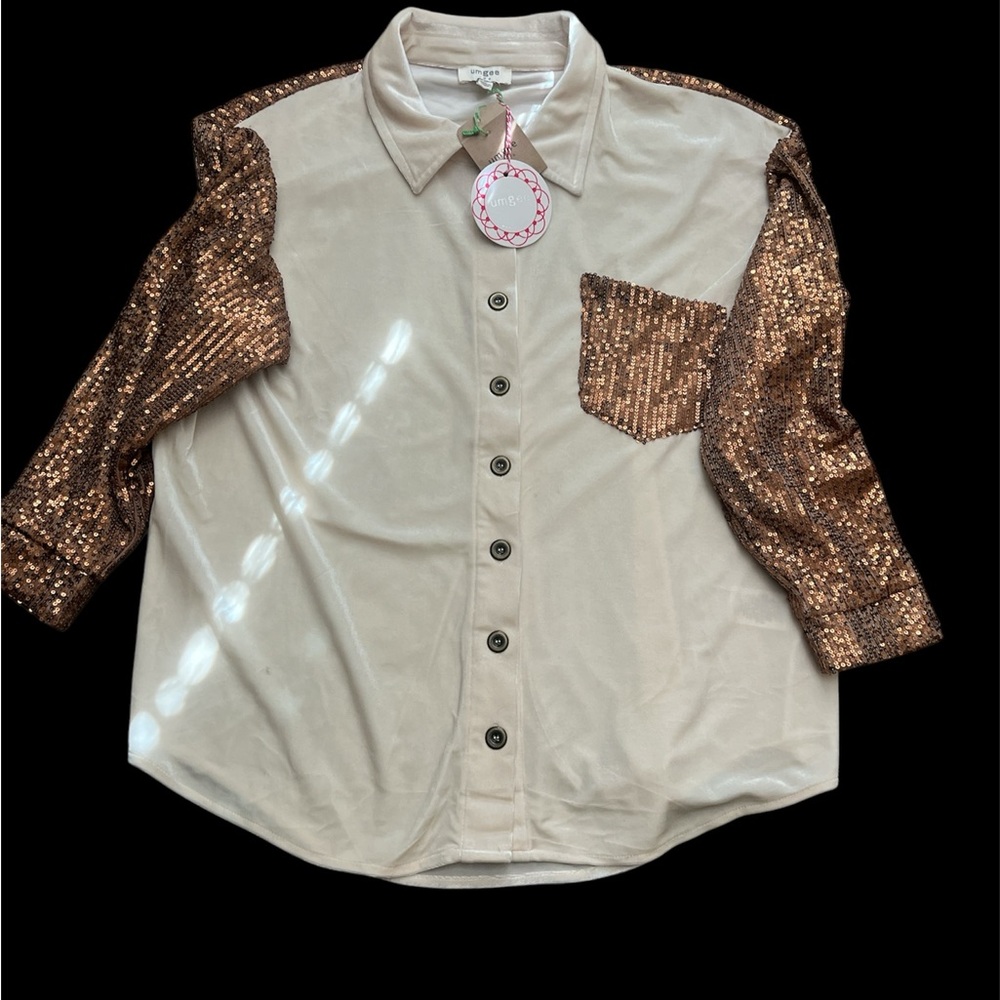 UMGEE BNWT M. Beautiful button up with sequin sleeves/pocket. Never worn.